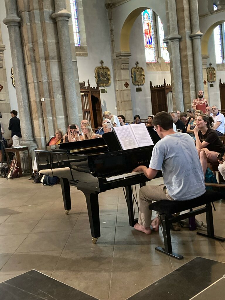 20250801124413_caroleallaire_2be211e706_AE9310C54B494C71ADE6D5CEE1F690DC_a47d_1440x1920