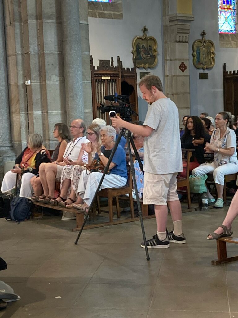 20250801130841_caroleallaire_2be211e706_AE9310C54B494C71ADE6D5CEE1F690DC_6f1e_1440x1920