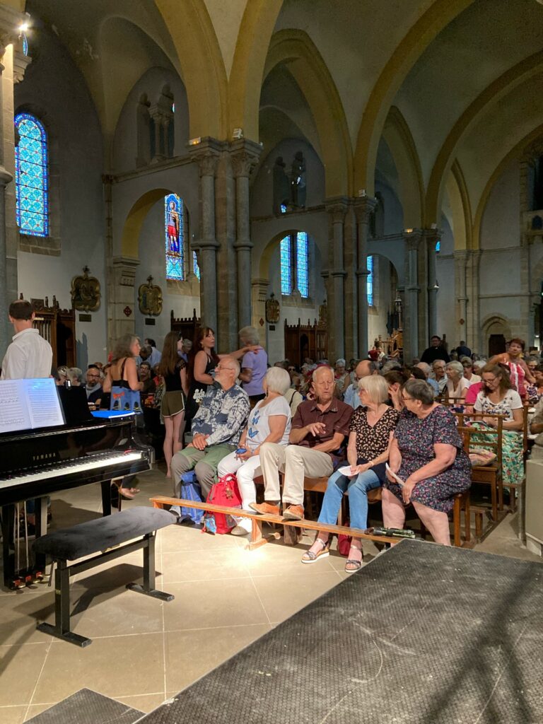 20250801182744_caroleallaire_2be211e706_AE9310C54B494C71ADE6D5CEE1F690DC_447a_1440x1920